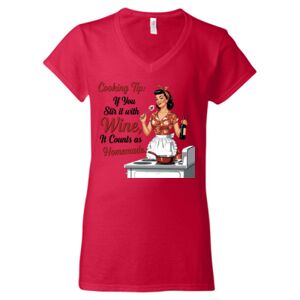 Softstyle® Women’s V-Neck T-Shirt Thumbnail